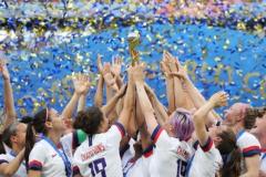 gái xinh đá bóng đội tuyển USA vô địch  World Cup
