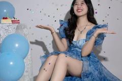 ảnh sinh nhật gái đẹp cười rạng rỡ