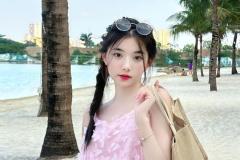 ảnh gái mặc áo hai dây cute