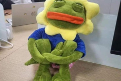 Hình gấu bông buồn cute