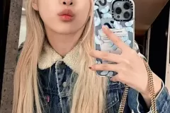 anh-rose-cam-dien-thoai-12