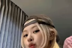 anh-rose-cam-dien-thoai-31