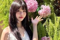 ảnh gái 2k6 dịu dàng bên vườn hoa