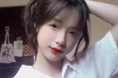 gái xinh 2k8 mặc sơ mi trắng