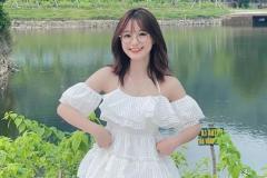 gái xinh 2k8 đeo kính dễ thương