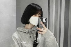 gái xinh tóc ngắn che mặt lạnh lùng
