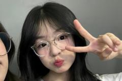 ảnh gái xinh đeo kính cute