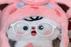 Hình ảnh gấu hồng đeo kính cực cute