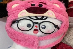 Hình ảnh gấu hồng đeo kính cực cute