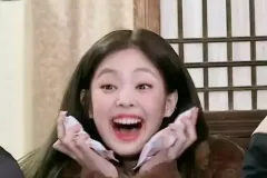 hinh-anh-jennie-cuoi-cute-4