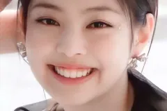 hinh-anh-jennie-cuoi-ho-loi-2