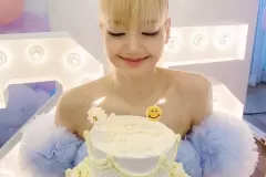 anh-lisa-cam-banh-sinh-nhat-1