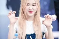 hinh-anh-rose-blackpink-cute-3