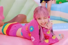 hinh-nen-jennie-cute-cho-may-tinh-12
