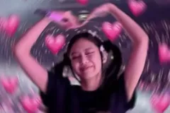 jennie-lam-hinh-trai-tim-15