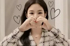 jennie-lam-hinh-trai-tim-18