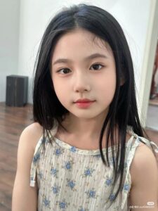 gái xinh 11 tuổi
