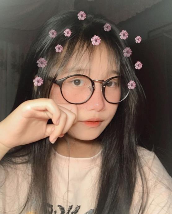 gái xinh 2012 đeo kính dễ thương