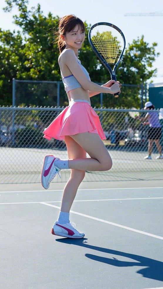 gái xinh 2001 chơi tennis sexy