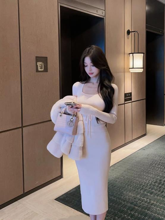 gái xinh trưởng thành mang dáng vẻ tiểu thư khuê các