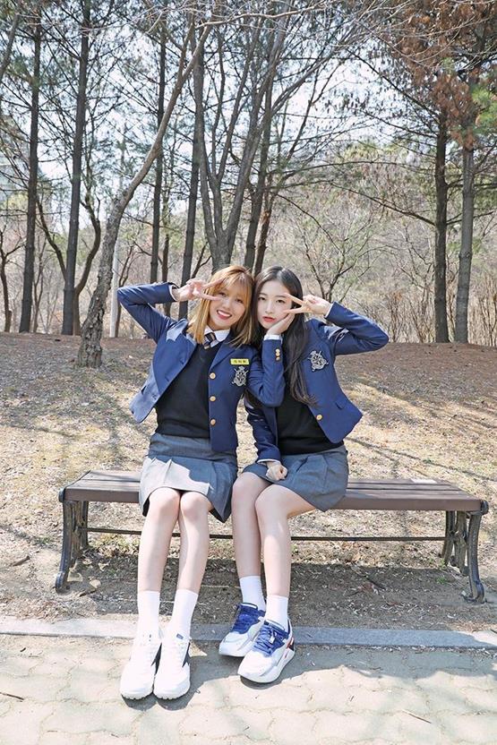 ảnh gái đẹp học sinh Hàn khi mùa thu đến