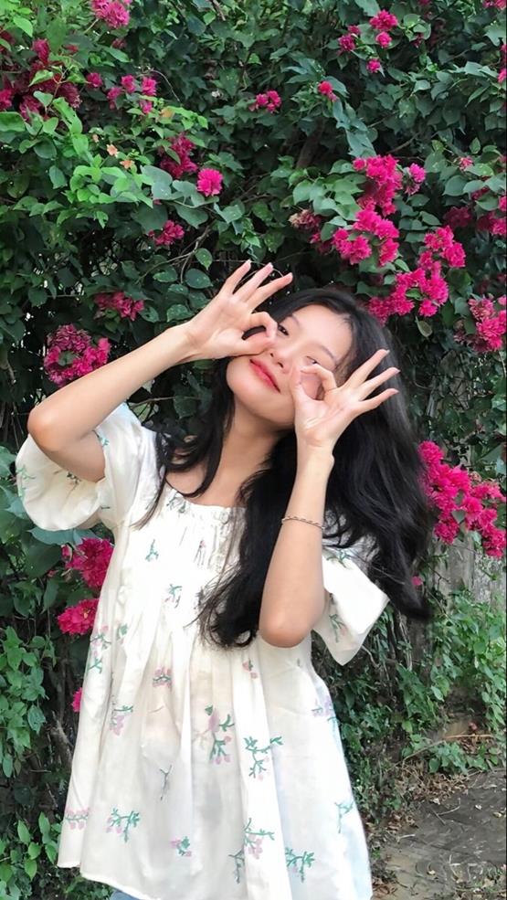 gái xinh 18 che mặt kiểu cute