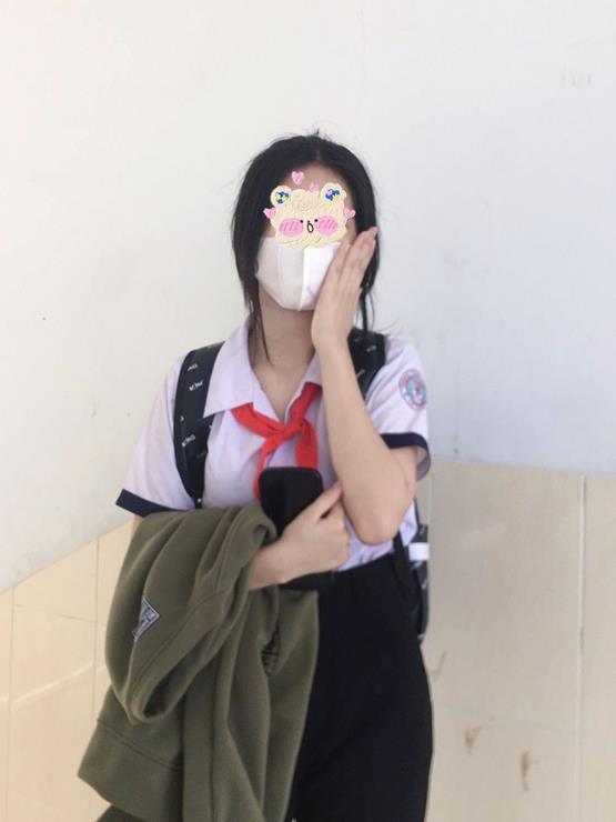 ảnh gái đẹp lớp 6 che mặt dễ thương
