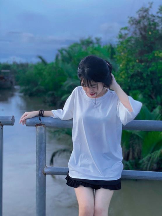 gái xinh 2k12 ngại ngùng