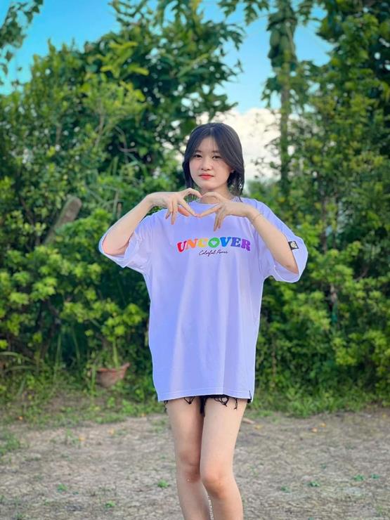 gái xinh 2k12 mặc quần ngắn