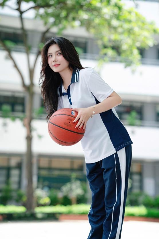 gái xinh lớp 10 chơi bóng rổ hot nhất MXH