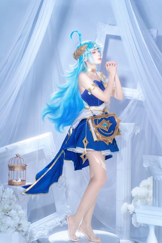 gái liên quân cosplay dáng đẹp