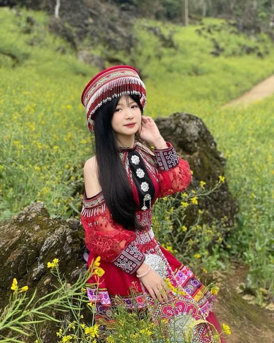 gái đẹp dân tộc Mông xinh đẹp