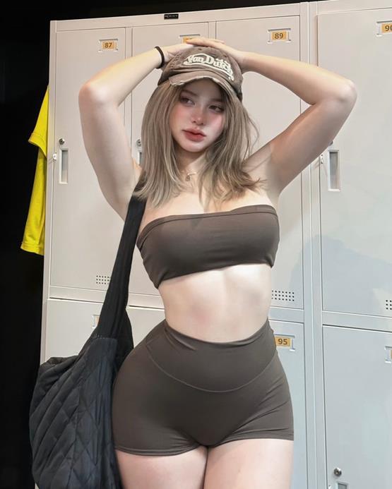 gái xinh instagram body khỏe khoắn