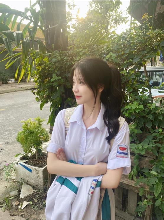 nắng mai rạng rỡ cùng ảnh gái học sinh