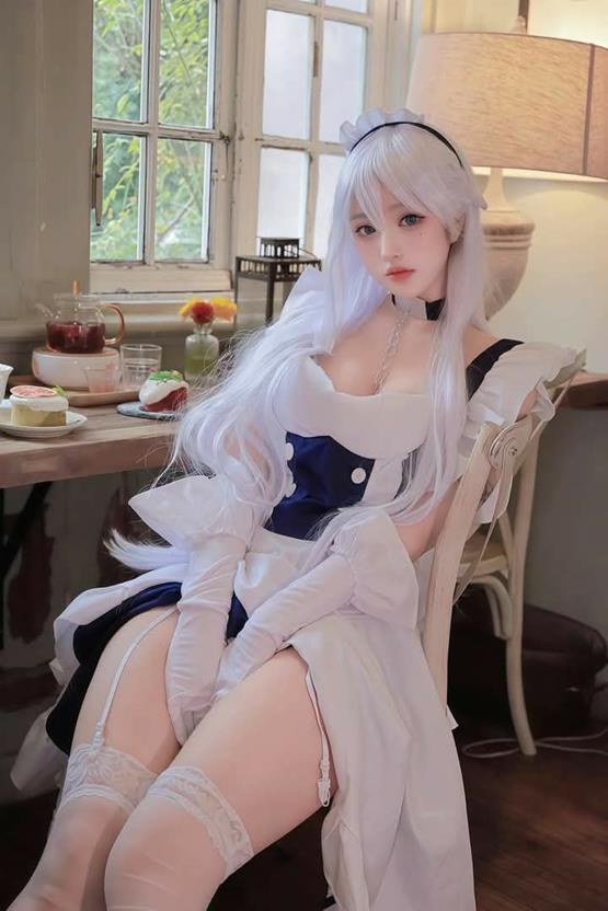 ảnh gái cosplay hầu nữ