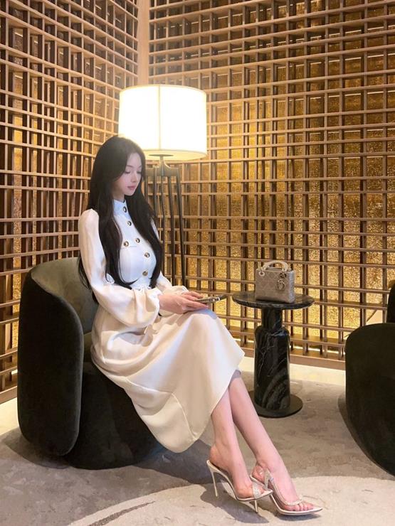 gái xinh thanh lịch cực sang