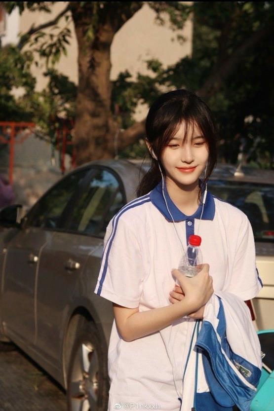 ảnh gái xinh học đường Trung Quốc nắng chiều mộng mơ