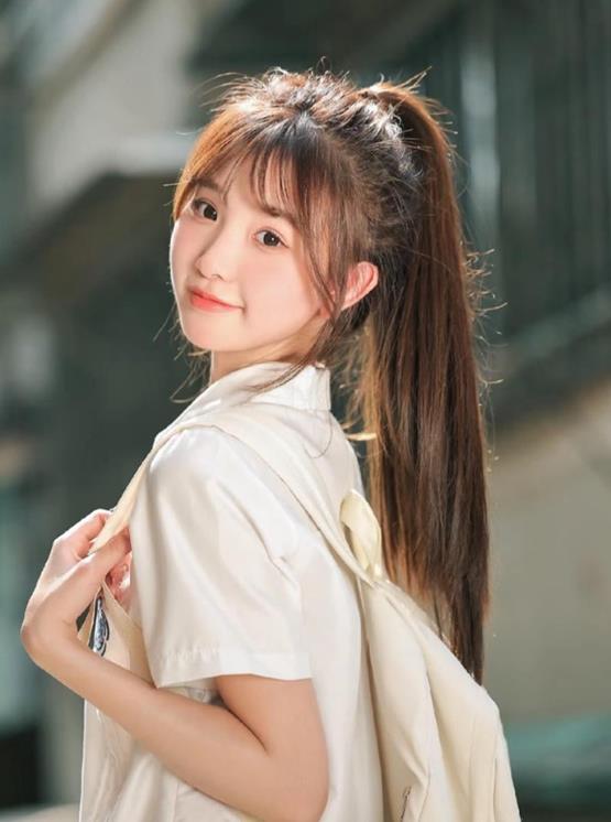 gái xinh 2k10 buộc tóc đuôi ngựa dễ thương
