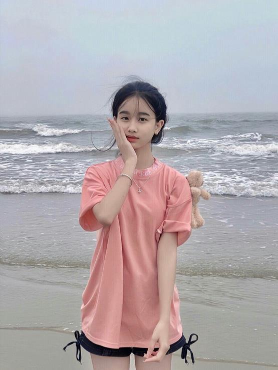 gái xinh 2k12 chụp ảnh cùng biển xanh