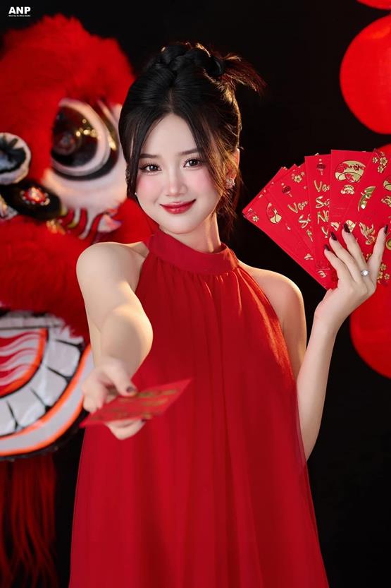gái xinh đón tết dễ thương