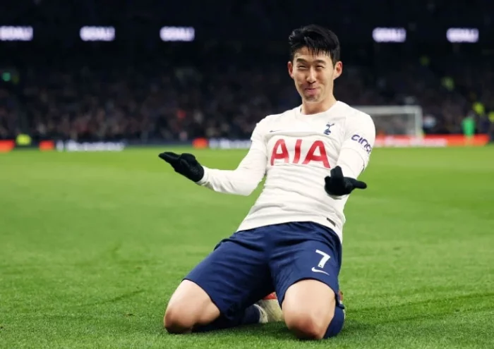 Son Heung-min ảnh đẹp khi ăn mừng bàn thắng.