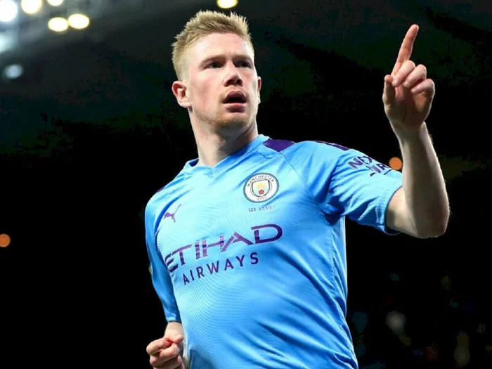 Ảnh De Bruyne với ánh mắt sắc lạnh