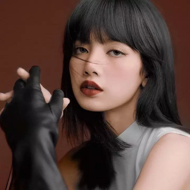 Ảnh Lisa ngầu – Bản lĩnh sân khấu và khí chất sang chảnh