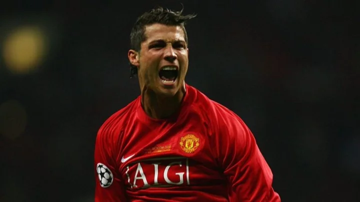 Ảnh Ronaldo MU ngầu – Biểu tượng của sự tự tin