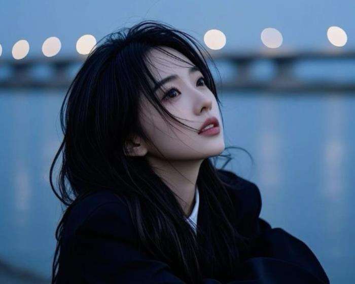 hình cô gái buồn tâm trạng