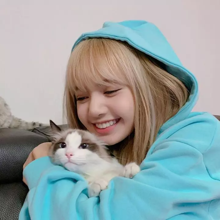 Ảnh Lisa BlackPink đáng yêu