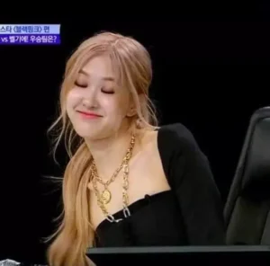 Tuyển Chọn Những Hình Ảnh Hài Hước Dìm Hàng Của Rose BlackPink