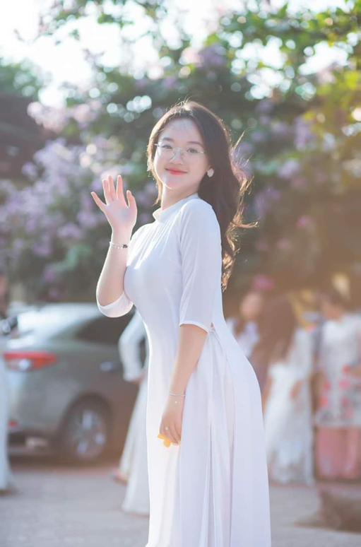 ảnh gái xinh áo dài mơ mộng