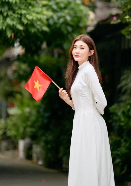 ảnh gái xinh áo dài dịu dàng