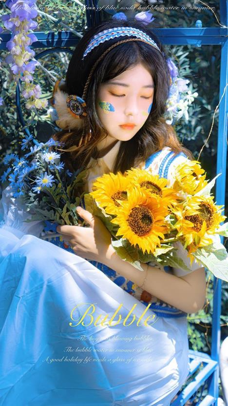 poster cô gái cầm hoa hướng dương cute